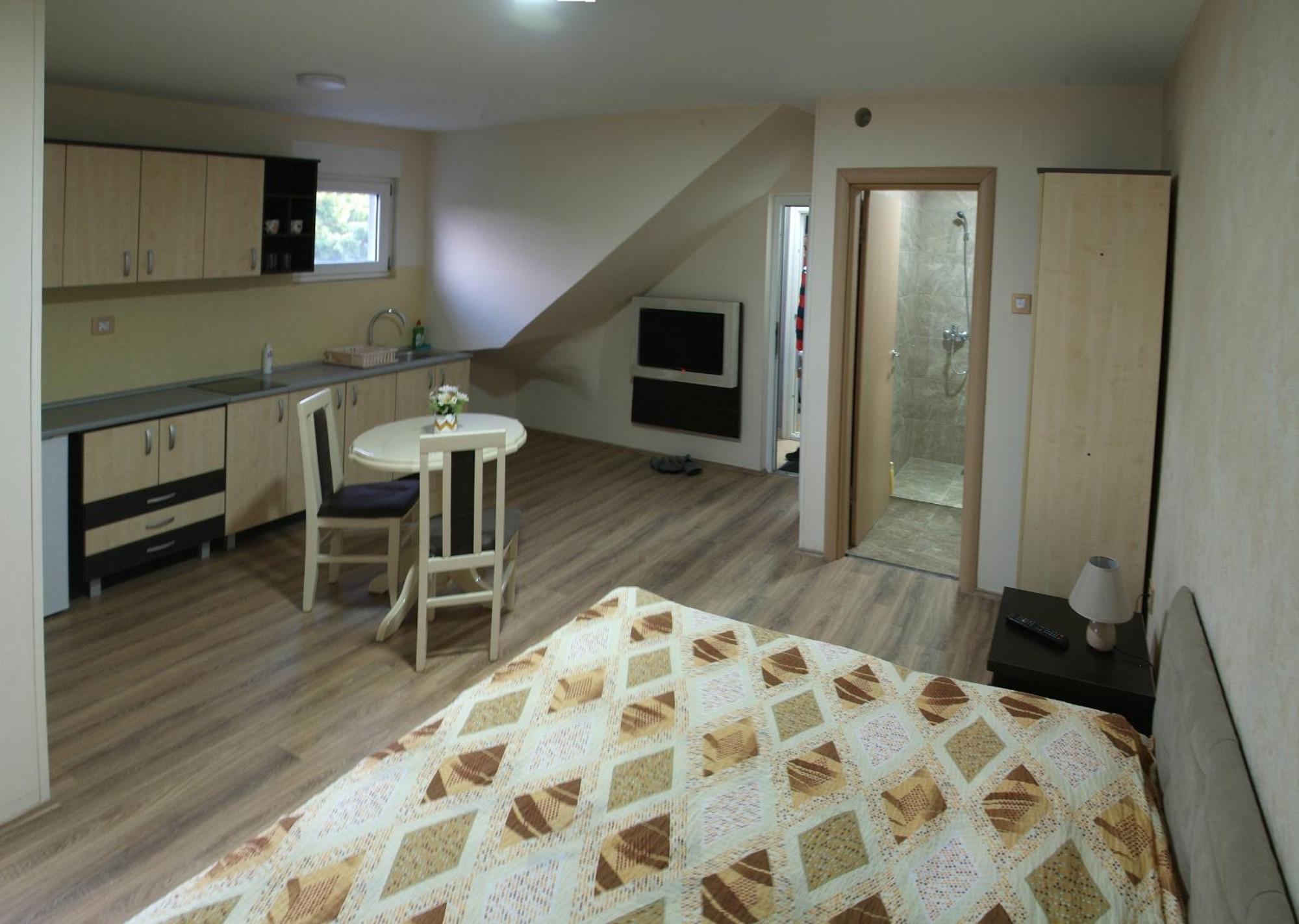 Apartments Kamenjar Novi Sad Bilik gambar